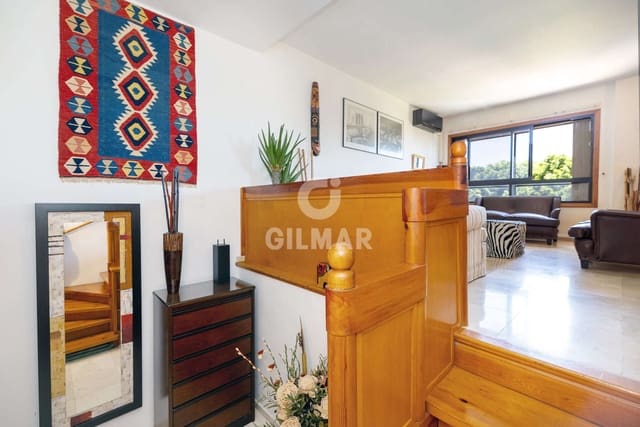 3 makuuhuone Asunto myytävänä paikassa Seghers, Estepona mukana uima-altaan - 450 000 € (Ref: 9974014)