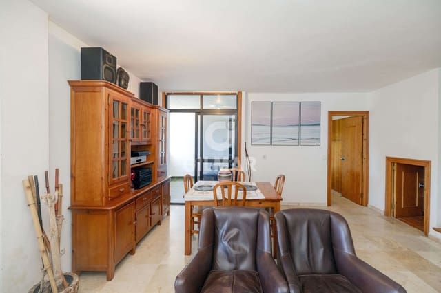 3 makuuhuone Asunto myytävänä paikassa Seghers, Estepona mukana uima-altaan - 450 000 € (Ref: 9974014)