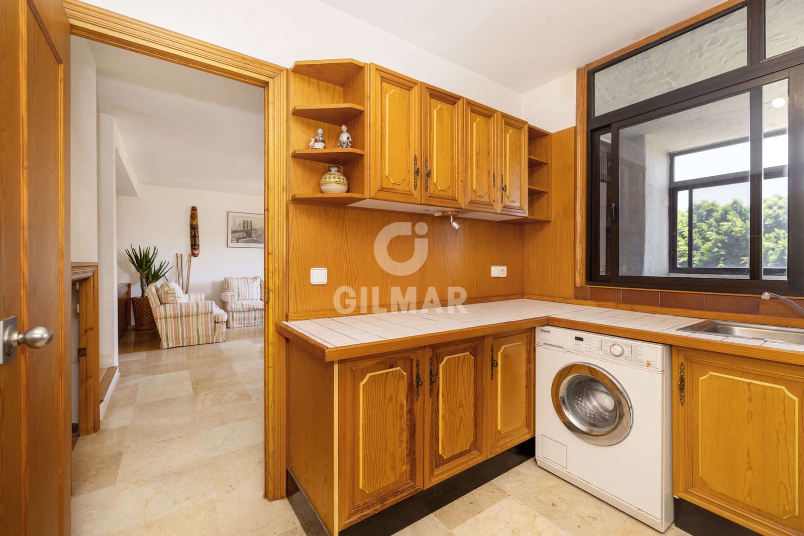 3 bedroom Flat for sale in Estepona with pool - € 450,000 (Ref: 9974014)
