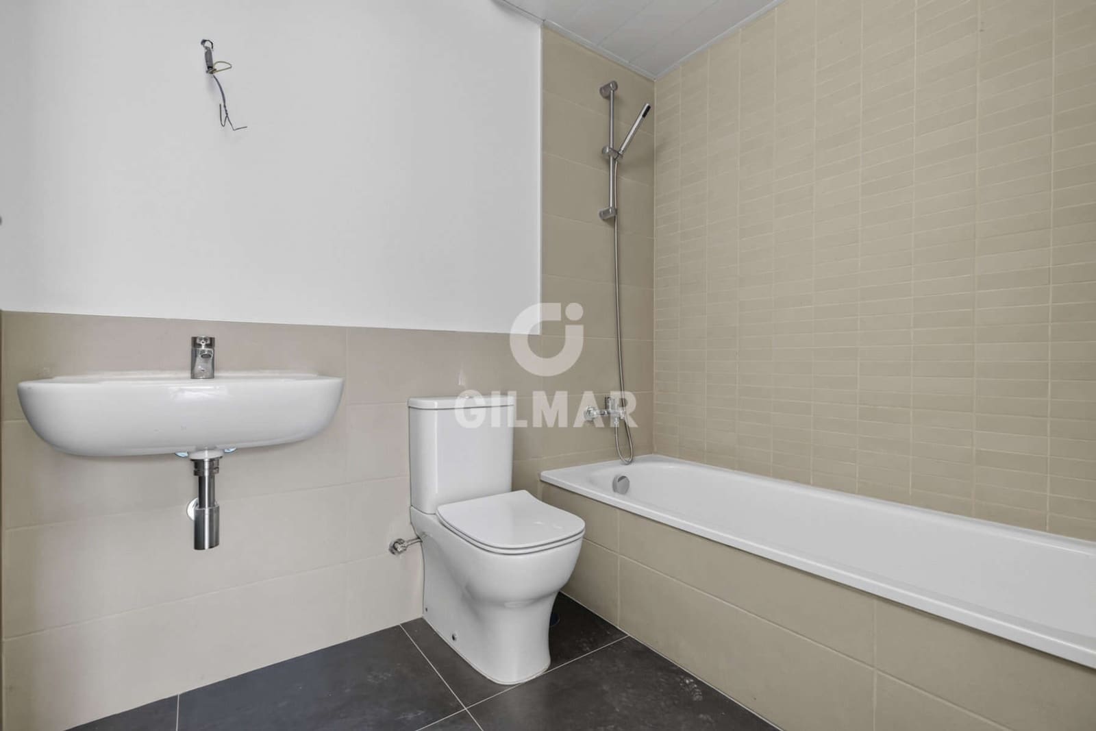 3 soverom Leilighet til salgs i Dos Hermanas med svømmebasseng garasje - € 325 000 (Ref: 9976013)