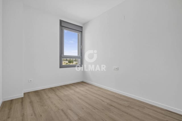 3 soveværelse Lejlighed til salg i Dos Hermanas med swimmingpool garage - € 325.000 (Ref: 9976013)