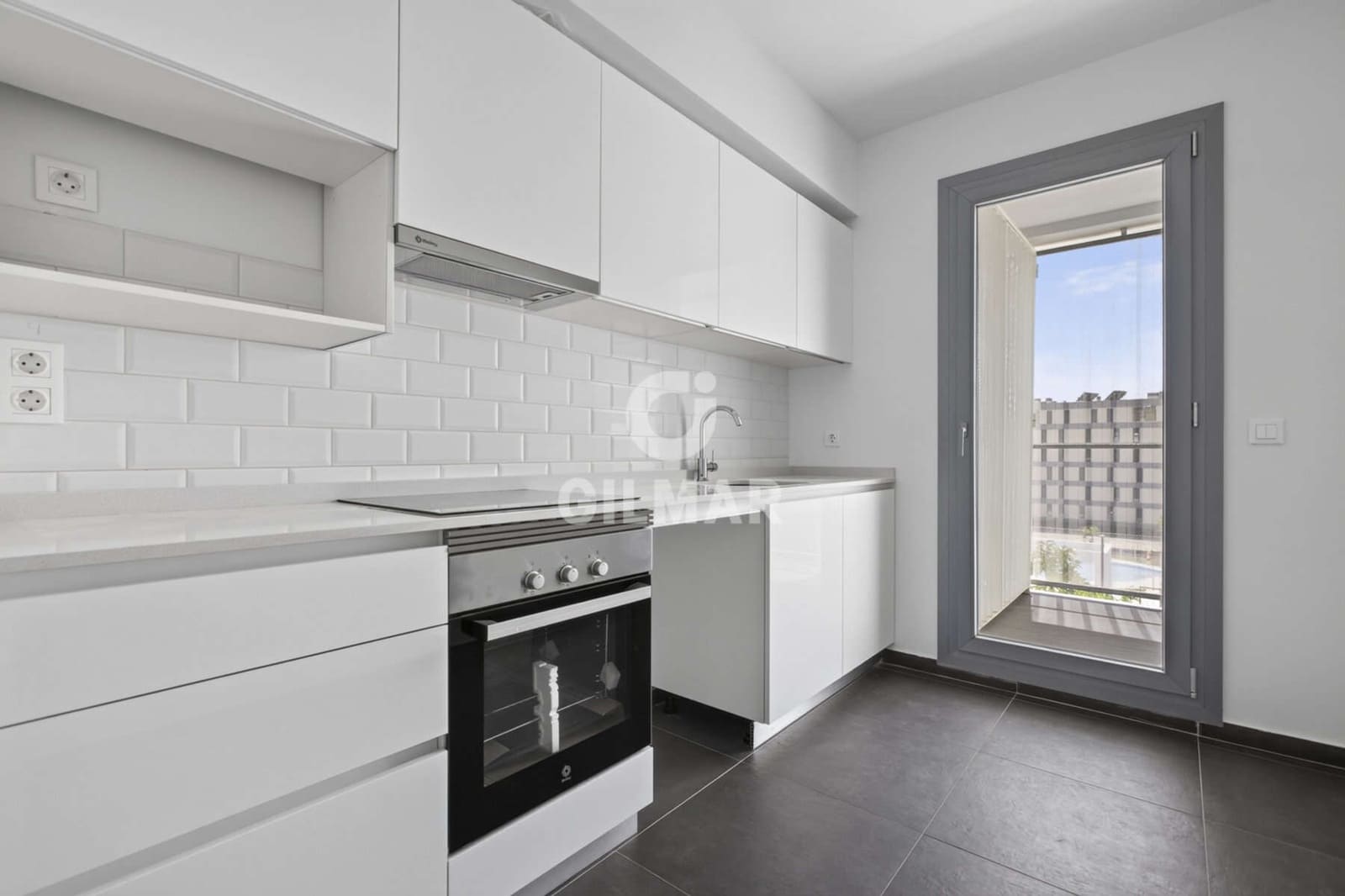 3 soverom Leilighet til salgs i Dos Hermanas med svømmebasseng garasje - € 325 000 (Ref: 9976013)