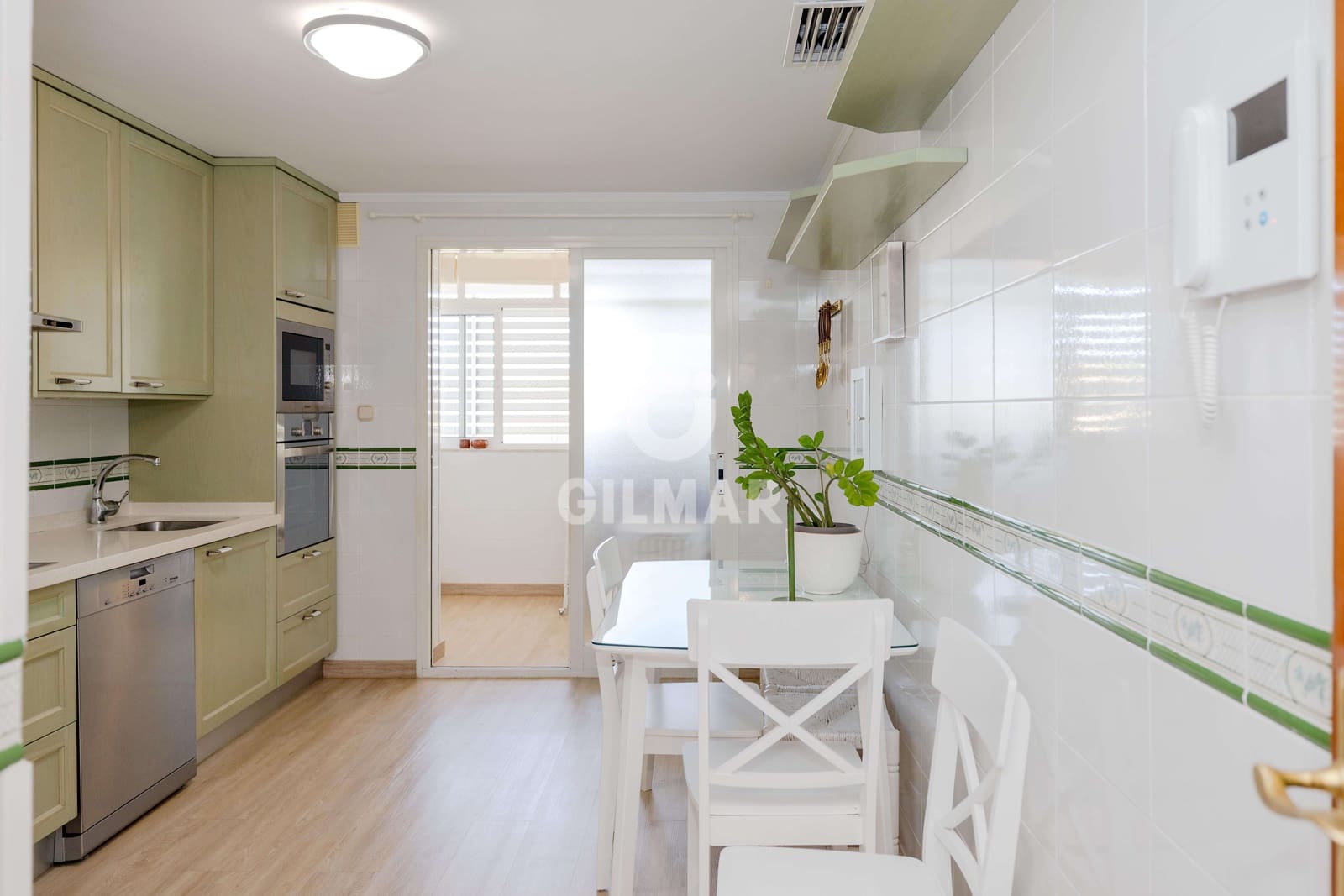 4 slaapkamer Flat te koop in Malaga stad met zwembad garage - € 850.000 (Ref: 9976166)
