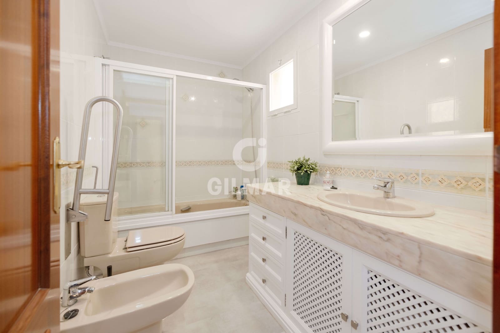 4 slaapkamer Flat te koop in Malaga stad met zwembad garage - € 850.000 (Ref: 9976166)