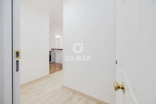 2 soveværelse Lejlighed til salg i Parque Victoria Eugenia, Málaga by med garage - € 280.000 (Ref: 9976167)