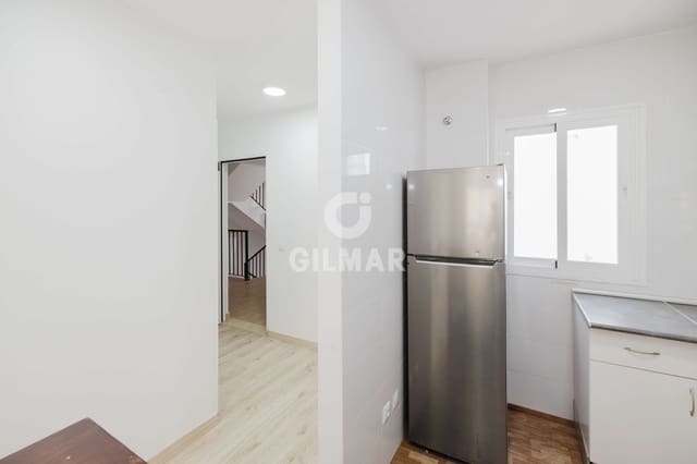 2 soveværelse Lejlighed til salg i Parque Victoria Eugenia, Málaga by med garage - € 280.000 (Ref: 9976167)