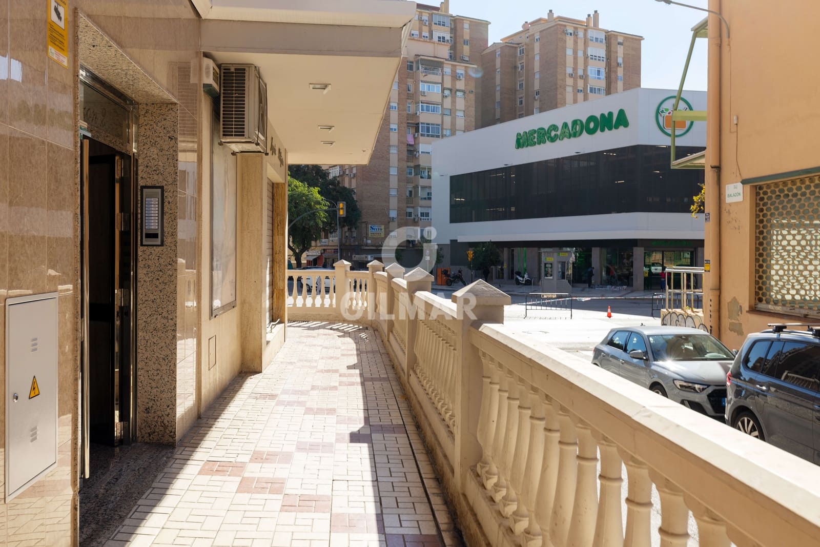 Commercial for sale in Malaga city - € 154,000 (Ref: 9976436)