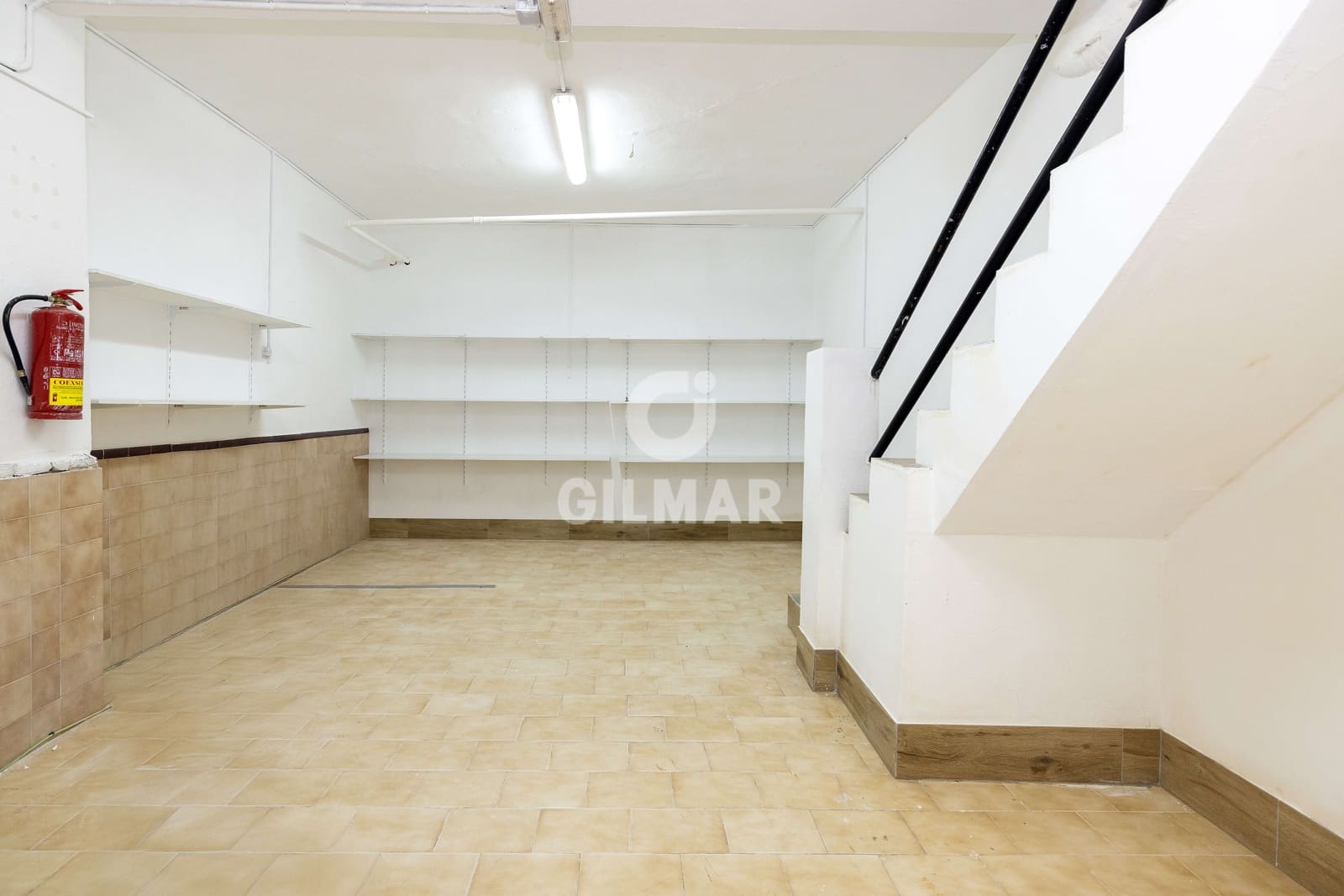 Commercial for sale in Malaga city - € 154,000 (Ref: 9976436)