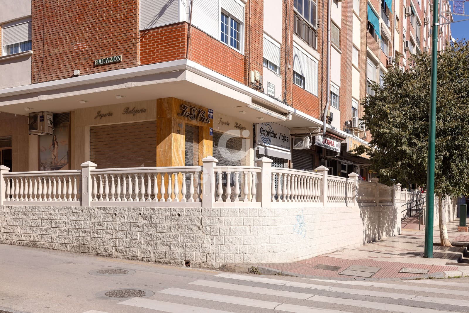 Commercial for sale in Malaga city - € 154,000 (Ref: 9976436)