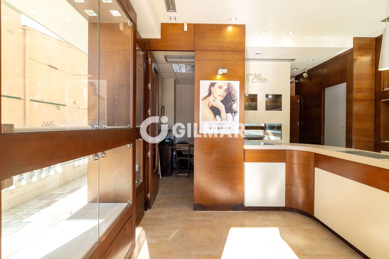 Commercieel te koop in Malaga stad - € 154.000 (Ref: 9976436)