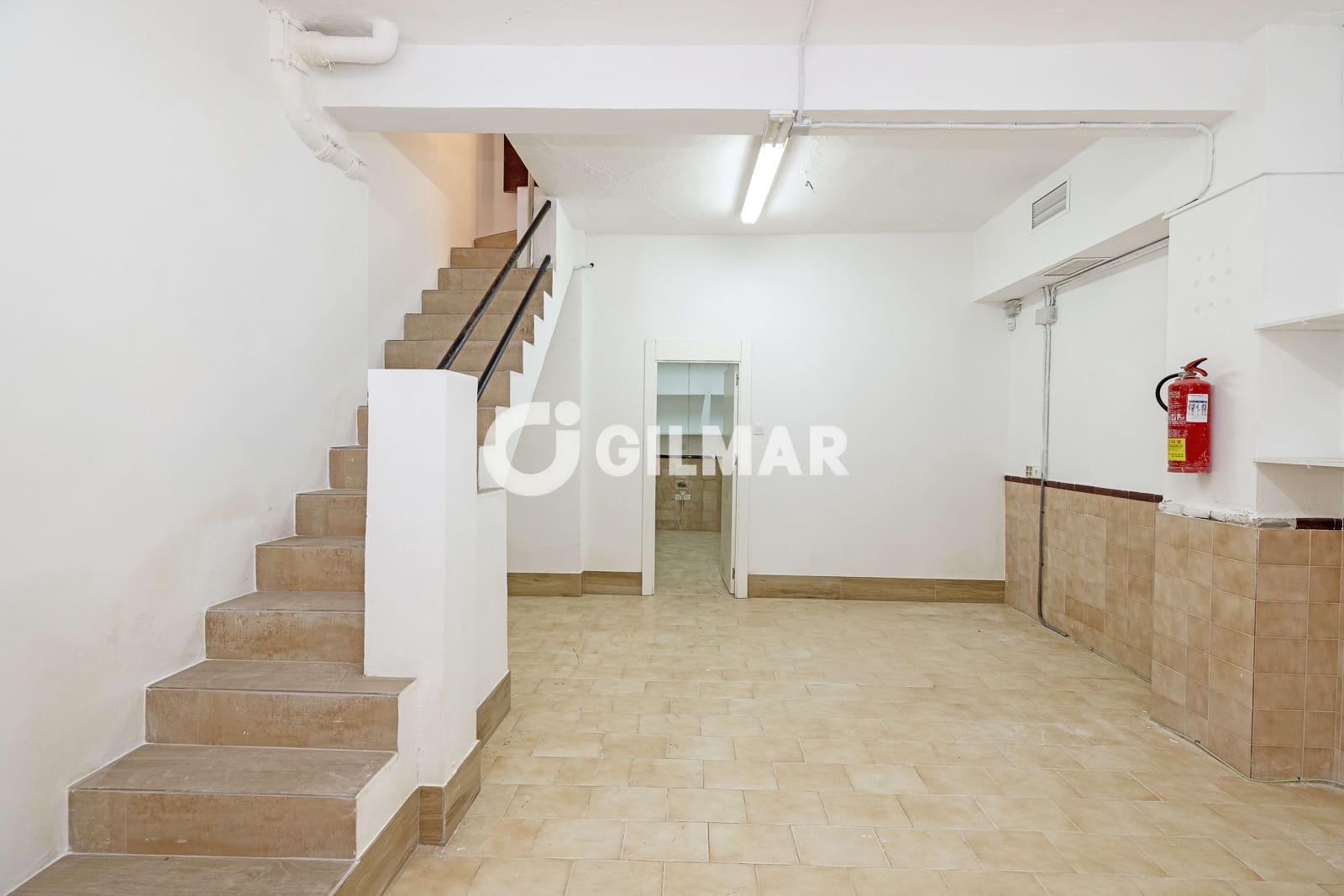 Commercieel te koop in Malaga stad - € 154.000 (Ref: 9976436)