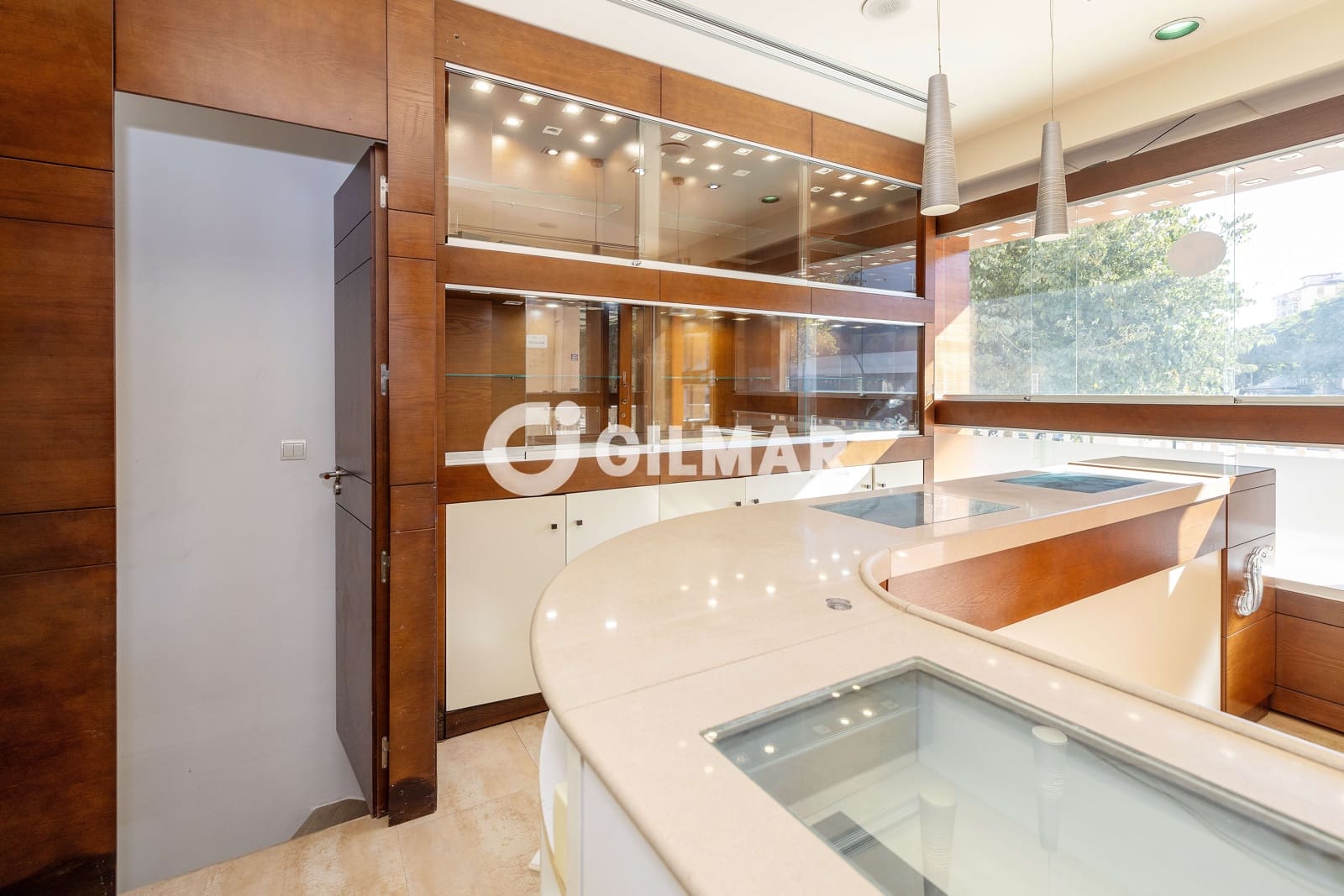Commercieel te koop in Malaga stad - € 154.000 (Ref: 9976436)