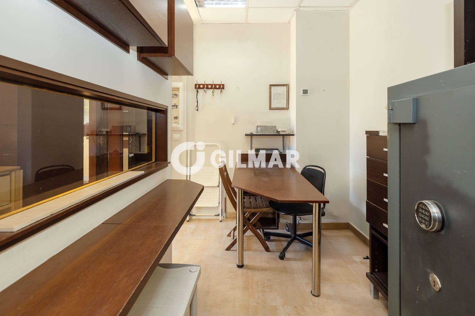 Commercieel te koop in Malaga stad - € 154.000 (Ref: 9976436)