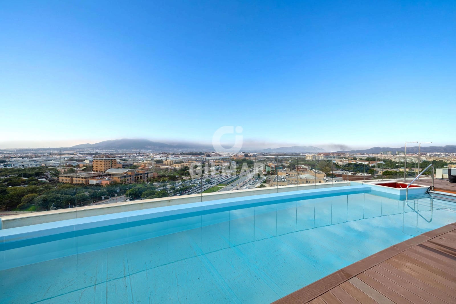 Ático de 4 habitaciones en Málaga ciudad en venta con piscina garaje - 998.000 € (Ref: 9976438)