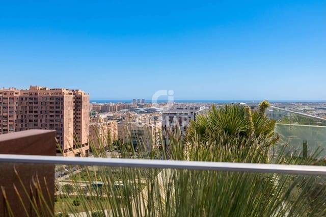 Ático de 4 habitaciones en Teatinos, Málaga ciudad en venta con piscina garaje - 998.000 € (Ref: 9976438)