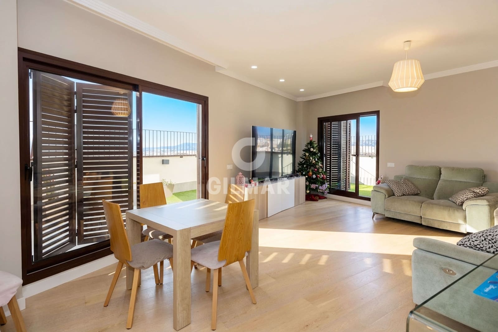 Ático de 4 habitaciones en Málaga ciudad en venta con piscina garaje - 998.000 € (Ref: 9976438)