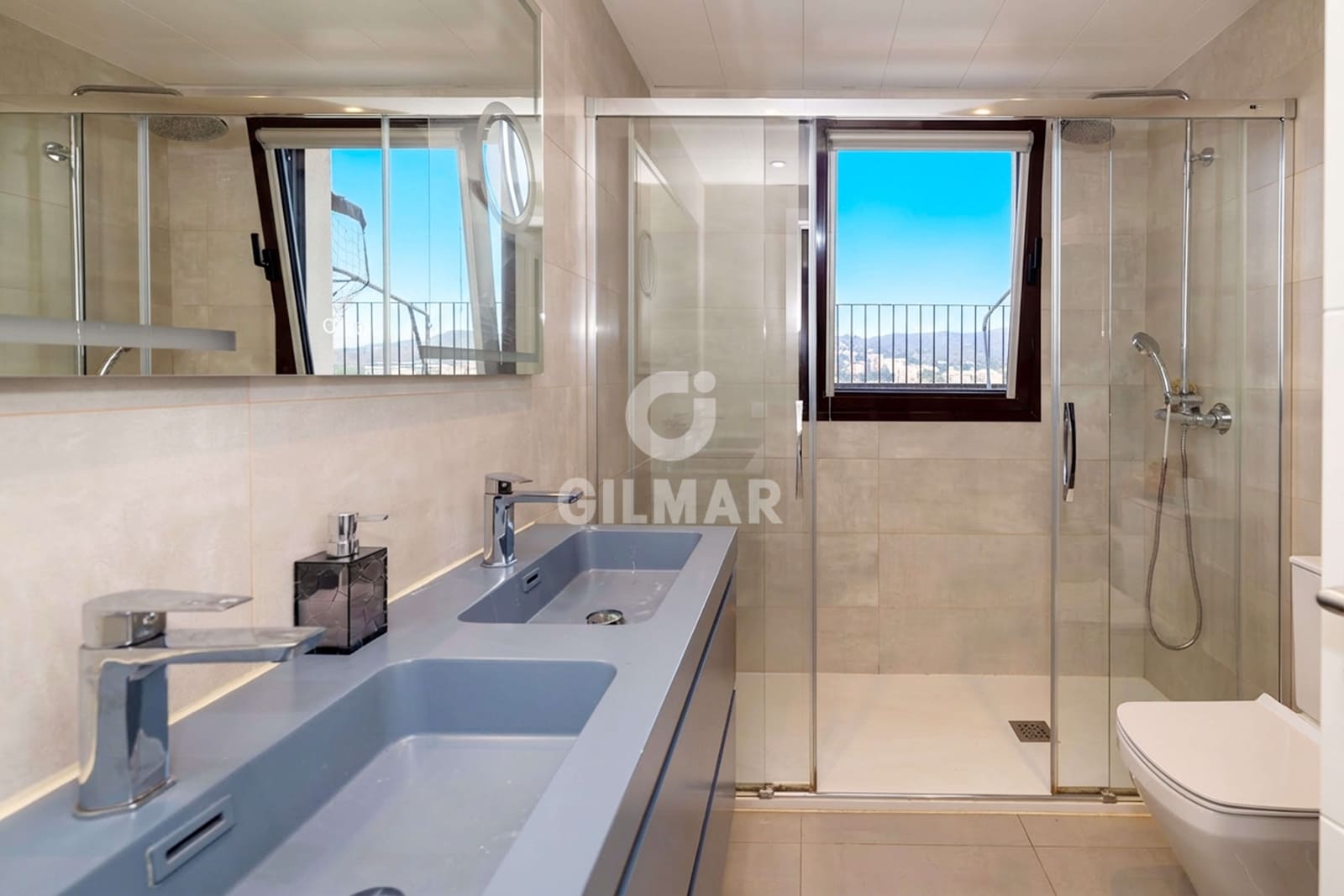 Ático de 4 habitaciones en Málaga ciudad en venta con piscina garaje - 998.000 € (Ref: 9976438)