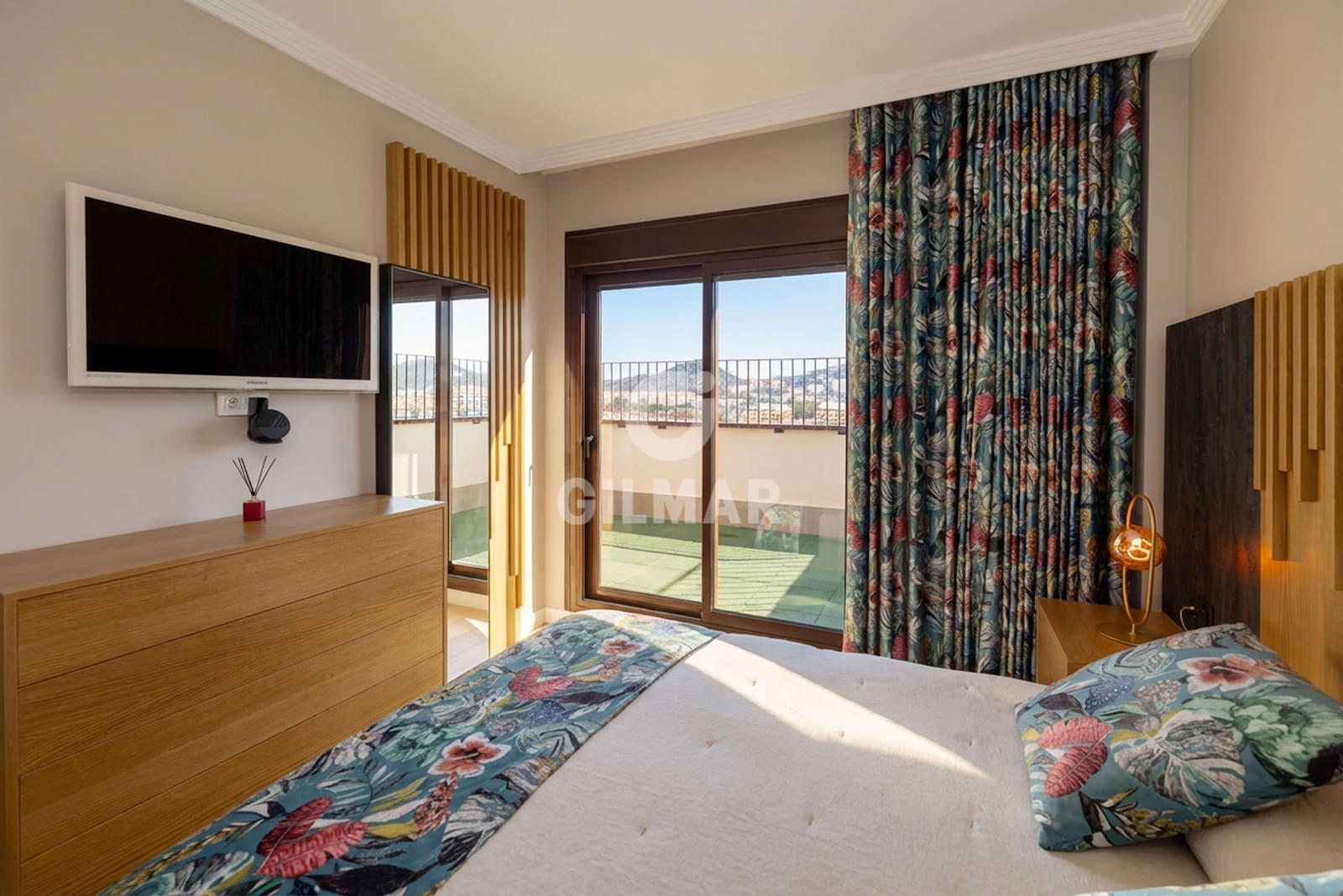Ático de 4 habitaciones en Málaga ciudad en venta con piscina garaje - 998.000 € (Ref: 9976438)