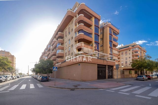 3 soveværelse Lejlighed til salg i Almudena, Málaga by med swimmingpool garage - € 649.000 (Ref: 9976441)