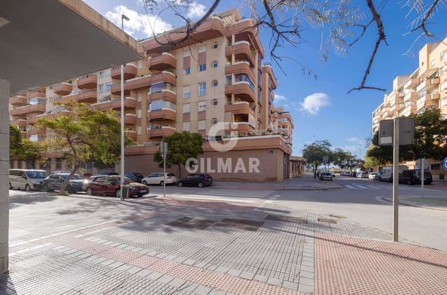 3 soveværelse Lejlighed til salg i Almudena, Málaga by med swimmingpool garage - € 649.000 (Ref: 9976441)
