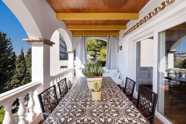 4 soveværelse Villa til salg i Villa Cristina, Málaga by med garage - € 1.550.000 (Ref: 9976443)