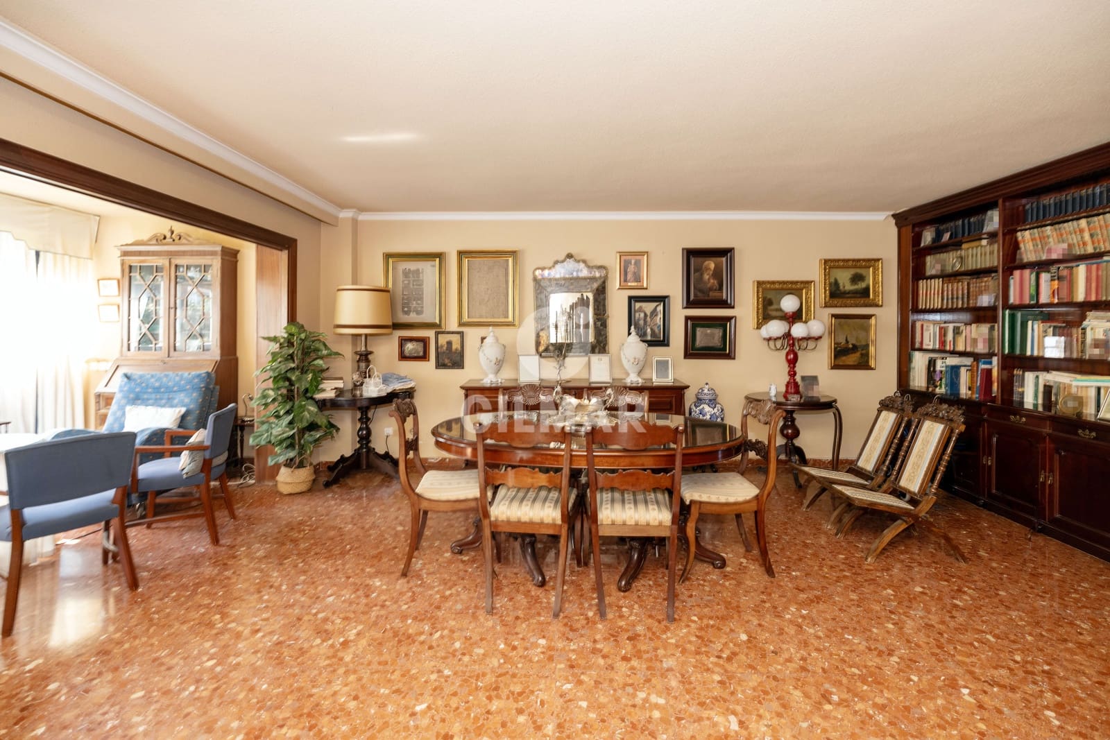4 slaapkamer Flat te koop in Malaga stad met garage - € 1.180.000 (Ref: 9976445)