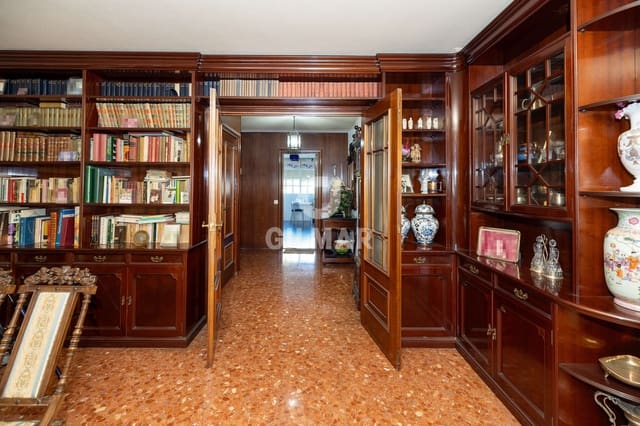 4 slaapkamer Flat te koop in Pedregalejo, Málaga stad met garage - € 1.180.000 (Ref: 9976445)