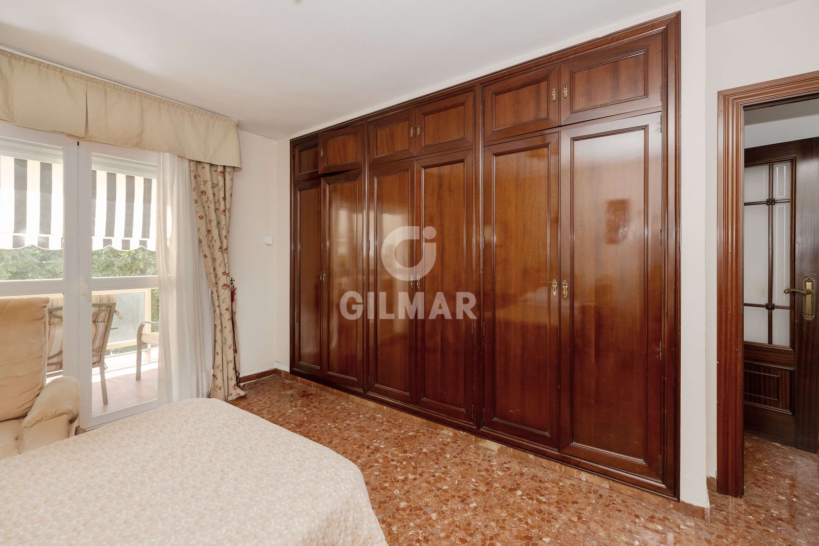 4 slaapkamer Flat te koop in Malaga stad met garage - € 1.180.000 (Ref: 9976445)
