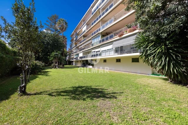 4 slaapkamer Flat te koop in Pedregalejo, Málaga stad met garage - € 1.180.000 (Ref: 9976445)