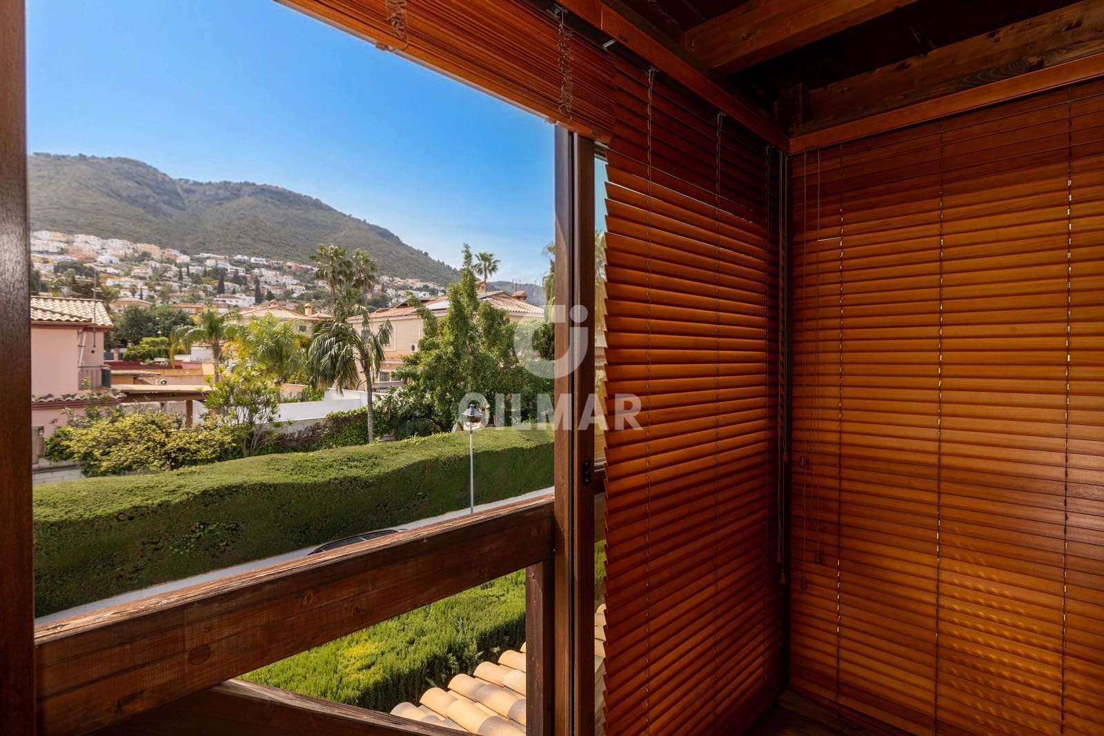 5 slaapkamer Villa te koop in Alhaurin de la Torre met zwembad garage - € 799.000 (Ref: 9976446)