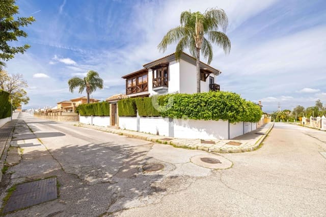 5 Zimmer Villa zu verkaufen in Alhaurín de la Torre mit Pool Garage - 799.000 € (Ref: 9976446)