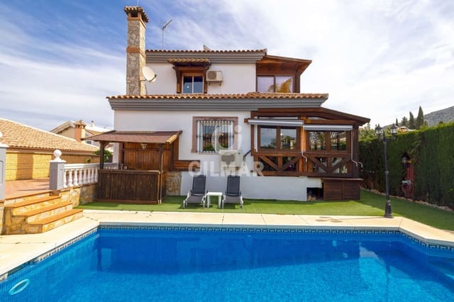 5 Zimmer Villa zu verkaufen in Alhaurín de la Torre mit Pool Garage - 799.000 € (Ref: 9976446)