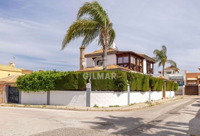5 Zimmer Villa zu verkaufen in Alhaurín de la Torre mit Pool Garage - 799.000 € (Ref: 9976446)