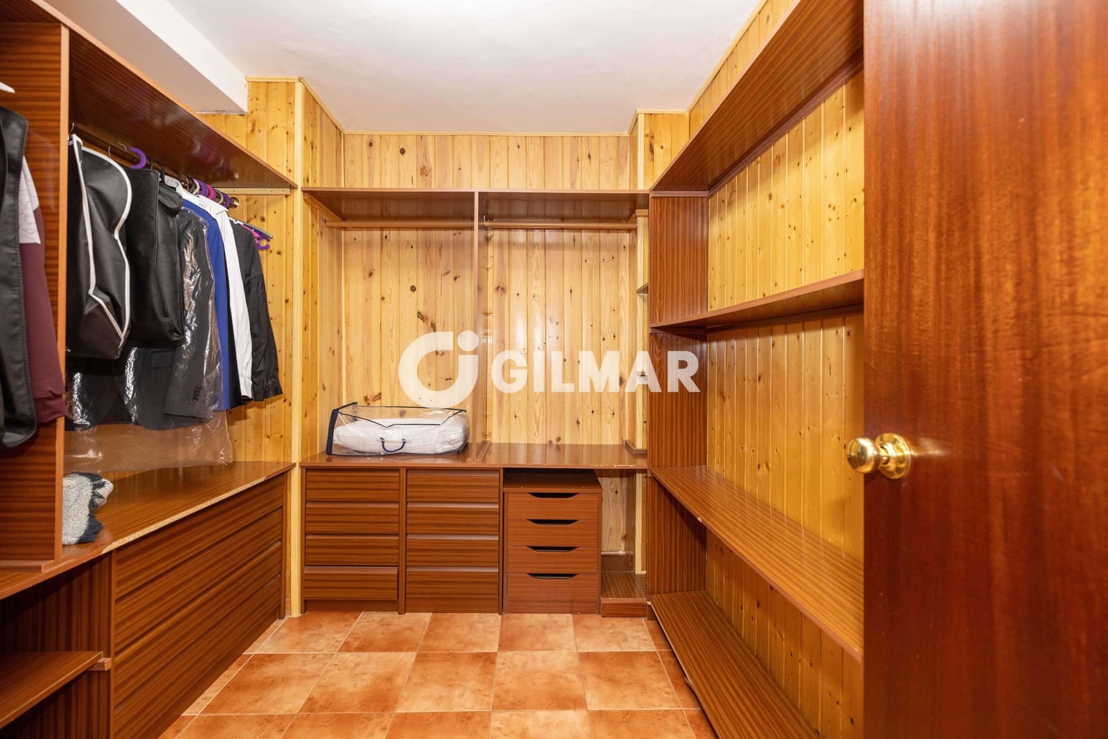 5 makuuhuone Huvila myytävänä paikassa Alhaurin de la Torre mukana uima-altaan 
autotalli - 799 000 € (Ref: 9976446)