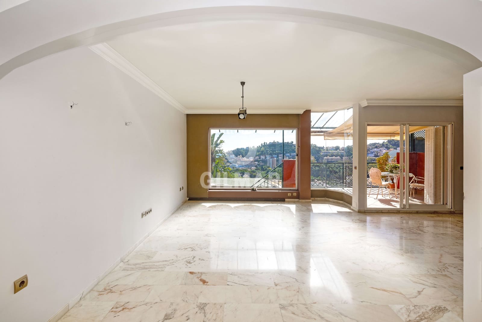 5 slaapkamer Rijtjeshuis te koop in Malaga stad met zwembad garage - € 950.000 (Ref: 9976447)