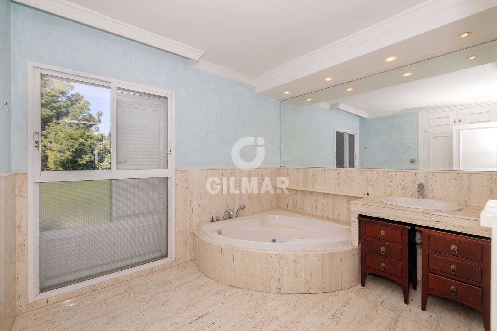 5 slaapkamer Rijtjeshuis te koop in Malaga stad met zwembad garage - € 950.000 (Ref: 9976447)