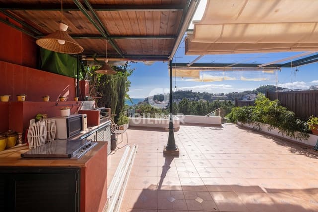 5 slaapkamer Rijtjeshuis te koop in El Limonar, Málaga stad met zwembad garage - € 950.000 (Ref: 9976447)