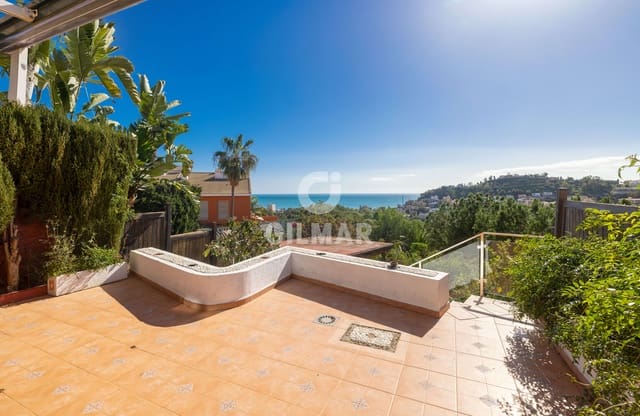 5 slaapkamer Rijtjeshuis te koop in El Limonar, Málaga stad met zwembad garage - € 950.000 (Ref: 9976447)