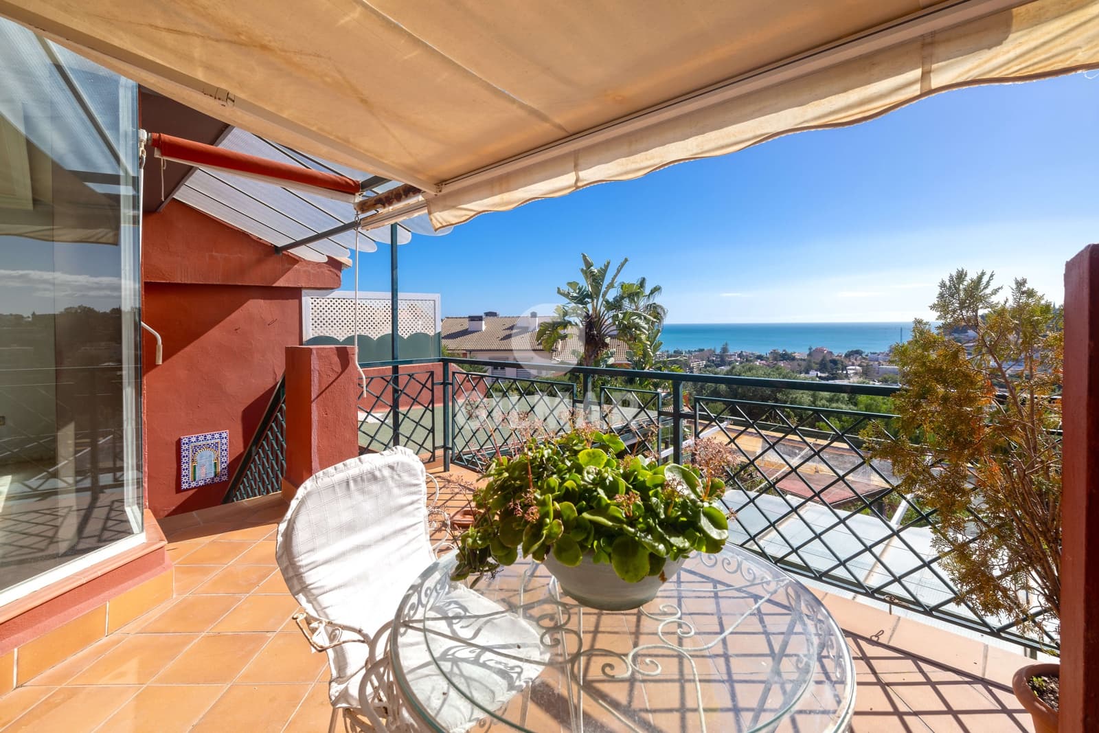 5 slaapkamer Rijtjeshuis te koop in Malaga stad met zwembad garage - € 950.000 (Ref: 9976447)