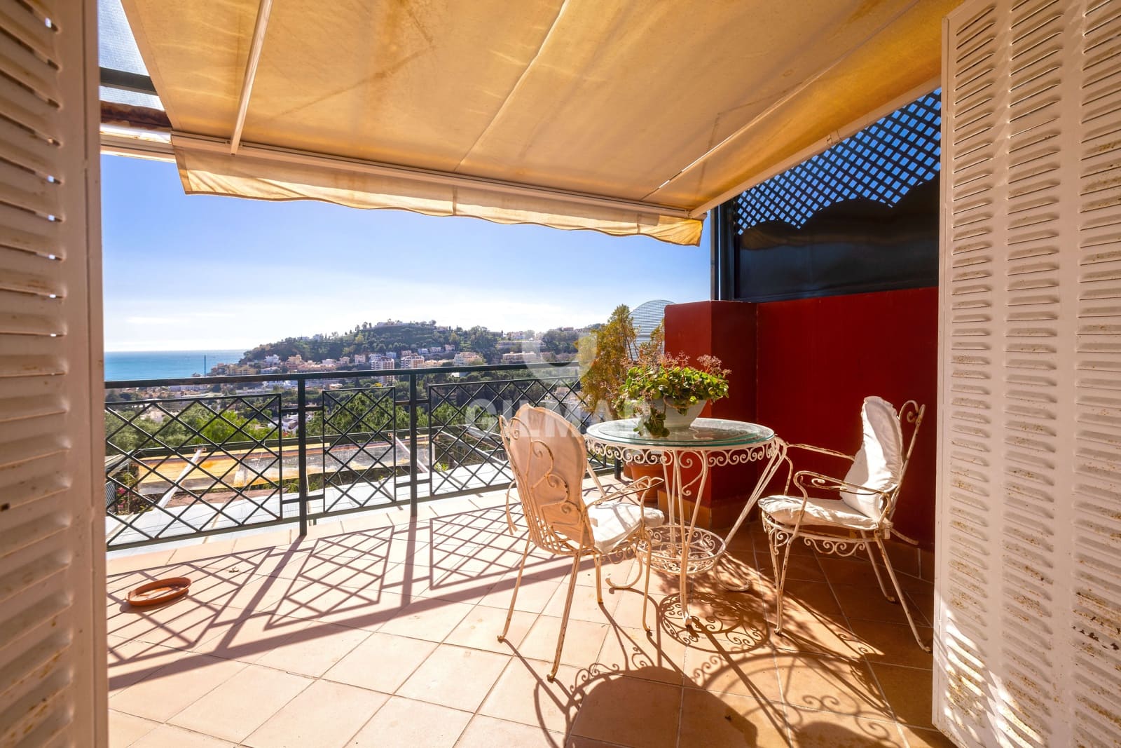 5 slaapkamer Rijtjeshuis te koop in Malaga stad met zwembad garage - € 950.000 (Ref: 9976447)