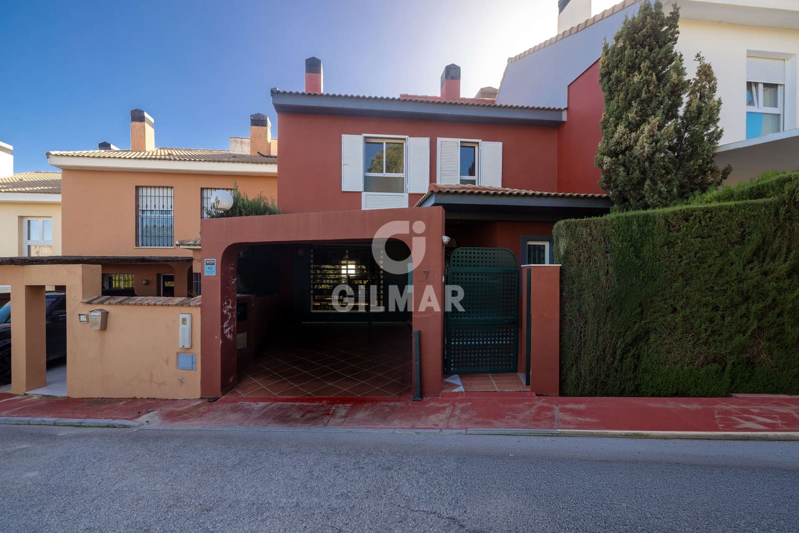 5 slaapkamer Rijtjeshuis te koop in Malaga stad met zwembad garage - € 950.000 (Ref: 9976447)