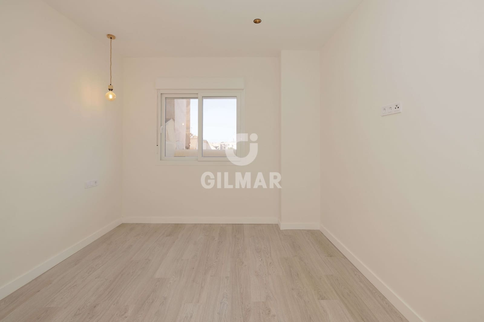 3 slaapkamer Flat te koop in Malaga stad - € 390.000 (Ref: 9976449)