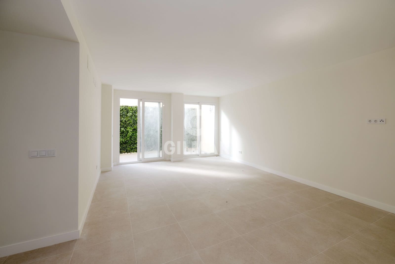 3 slaapkamer Flat te koop in Malaga stad - € 425.000 (Ref: 9976450)