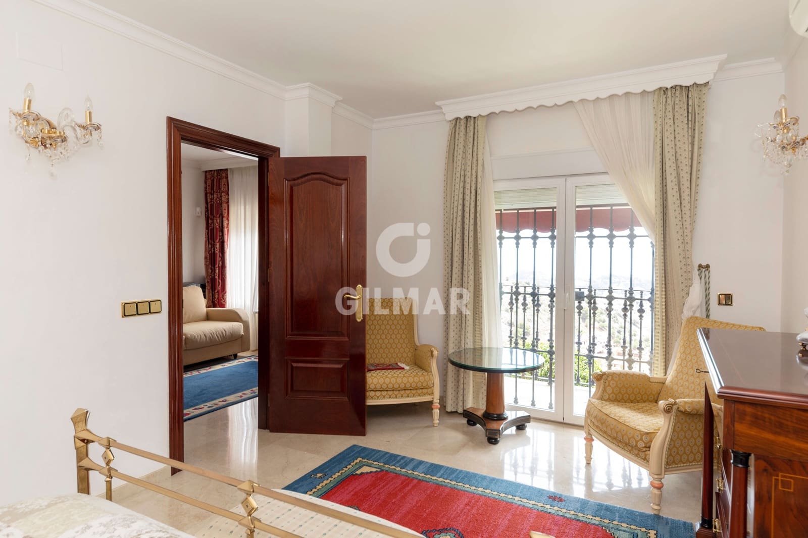 10 soverom Villa til salgs i Malaga by med svømmebasseng garasje - € 2 600 000 (Ref: 9976452)