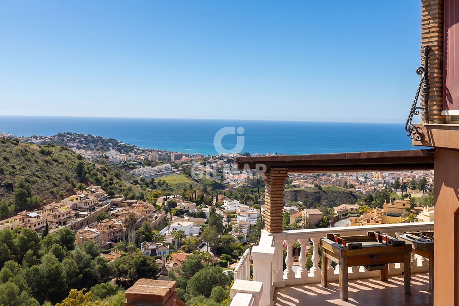10 soverom Villa til salgs i Malaga by med svømmebasseng garasje - € 2 600 000 (Ref: 9976452)
