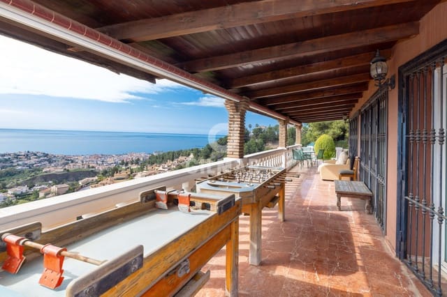 10 soverom Villa til salgs i Lomas de San Anton, Málaga by med svømmebasseng garasje - € 2 600 000 (Ref: 9976452)