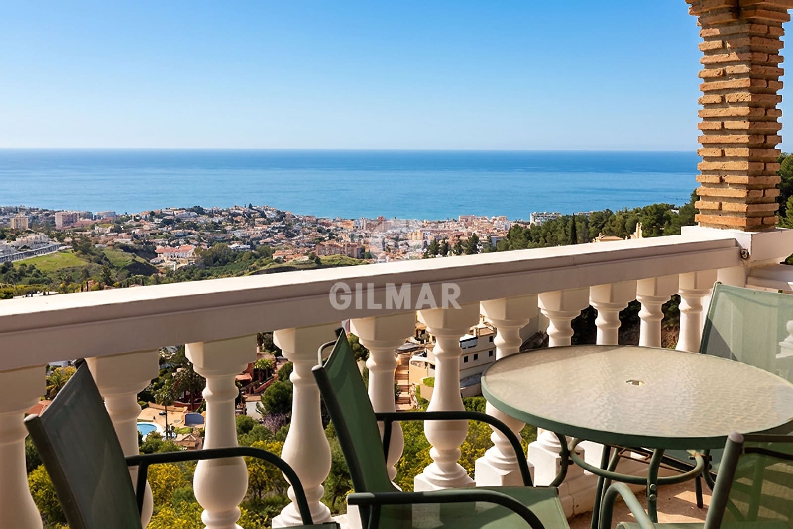 10 soverom Villa til salgs i Malaga by med svømmebasseng garasje - € 2 600 000 (Ref: 9976452)