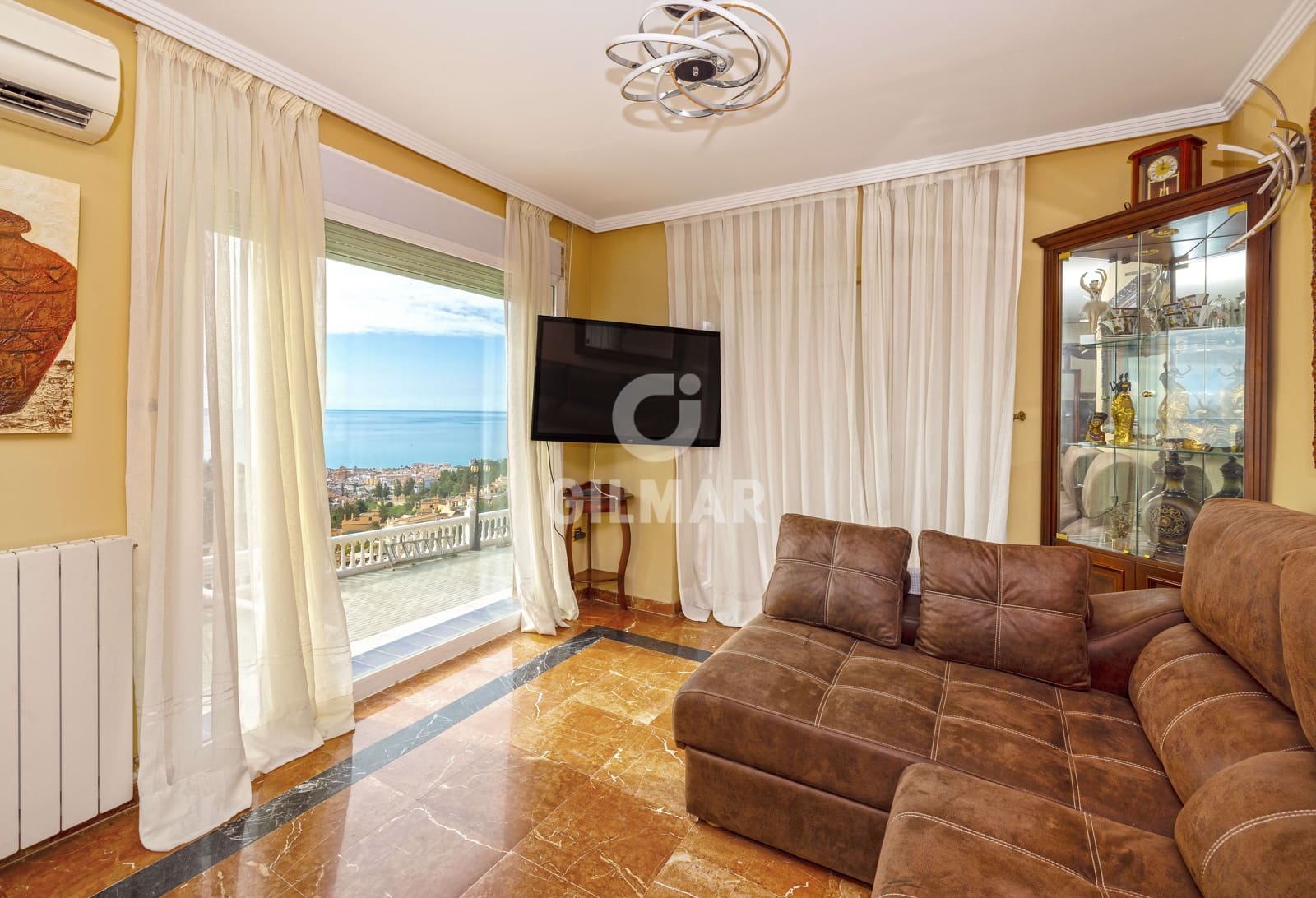 10 soverom Villa til salgs i Malaga by med svømmebasseng garasje - € 2 600 000 (Ref: 9976452)