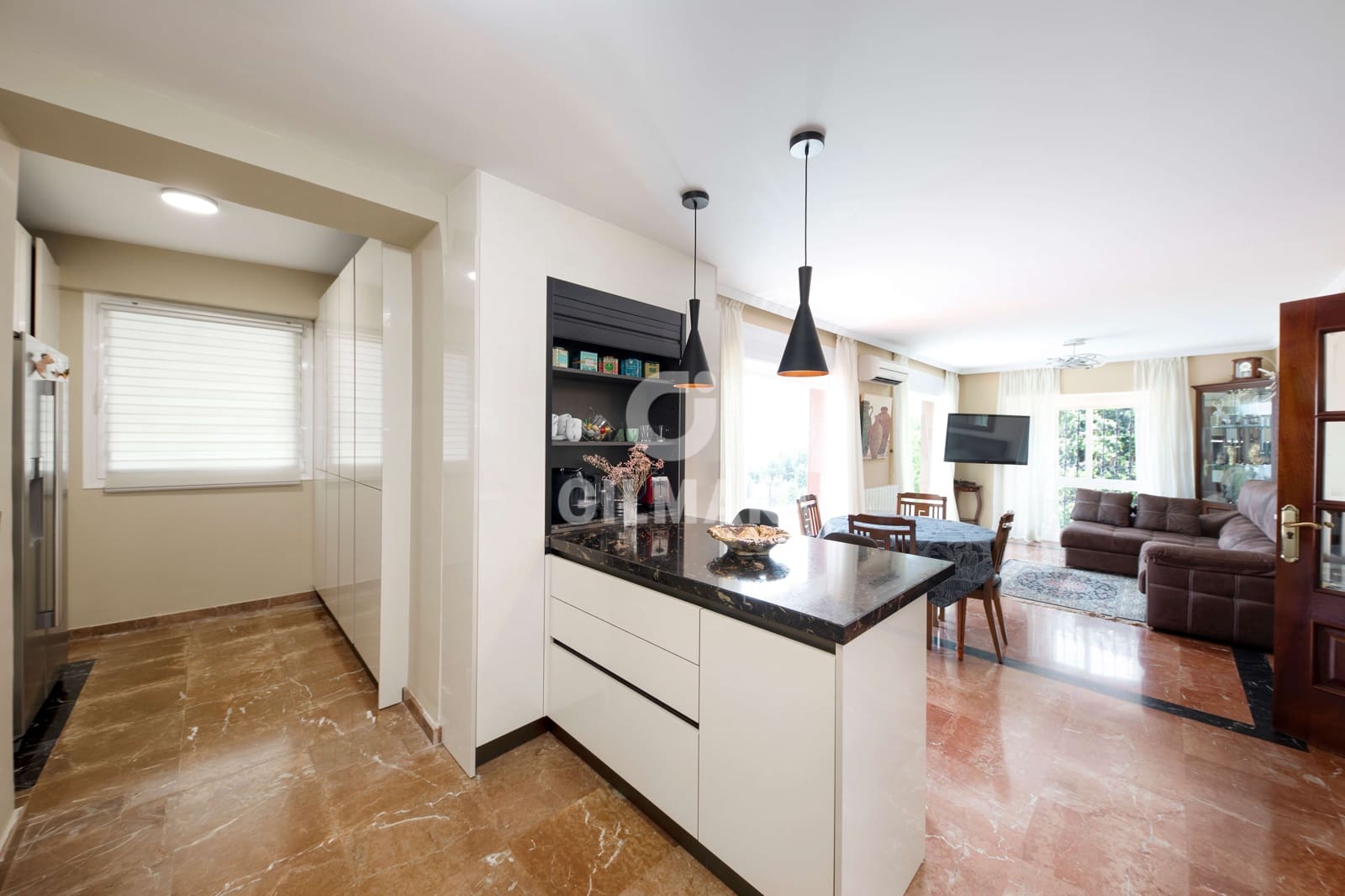 10 soverom Villa til salgs i Malaga by med svømmebasseng garasje - € 2 600 000 (Ref: 9976452)
