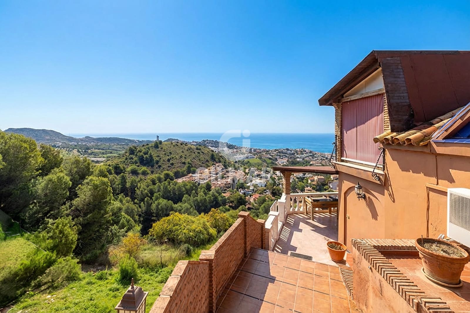 10 soverom Villa til salgs i Malaga by med svømmebasseng garasje - € 2 600 000 (Ref: 9976452)